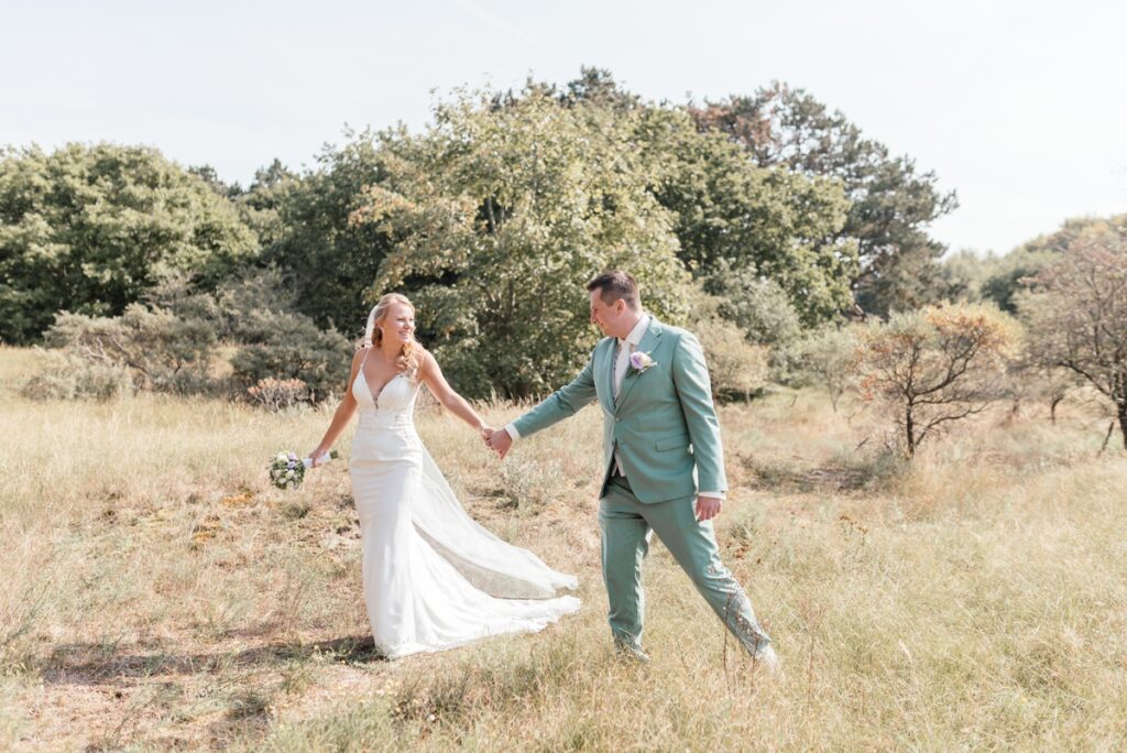 Fotoshoot Waalsdorpervlakte | Bruiloft Jurre & Saskia | Madelon Tijdink photography