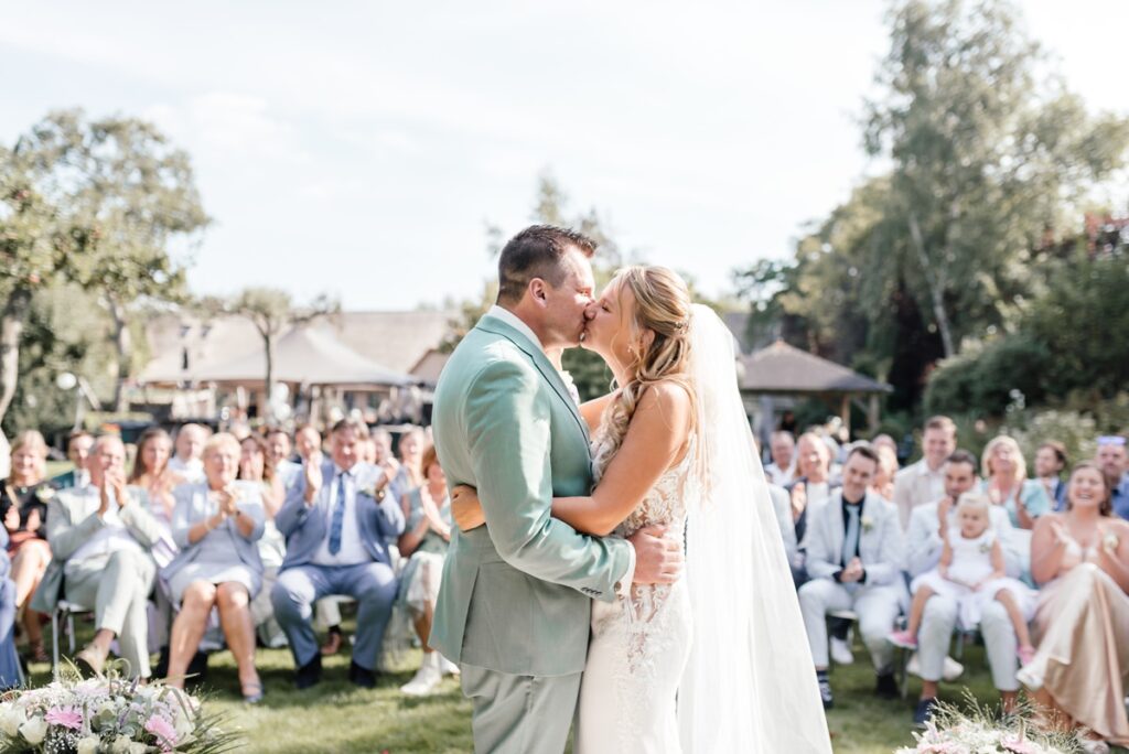 Trouwen bij Brasserie Oostgaag | Bruiloft Jurre & Saskia | Madelon Tijdink photography