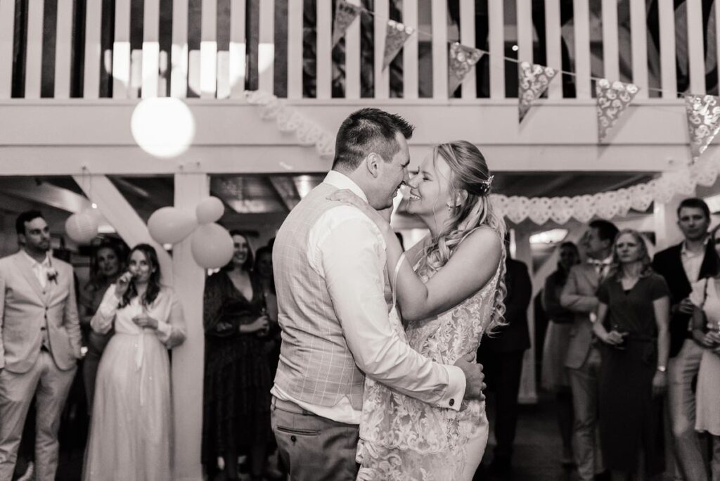 Trouwen bij Brasserie Oostgaag | Bruiloft Jurre & Saskia | Madelon Tijdink photography