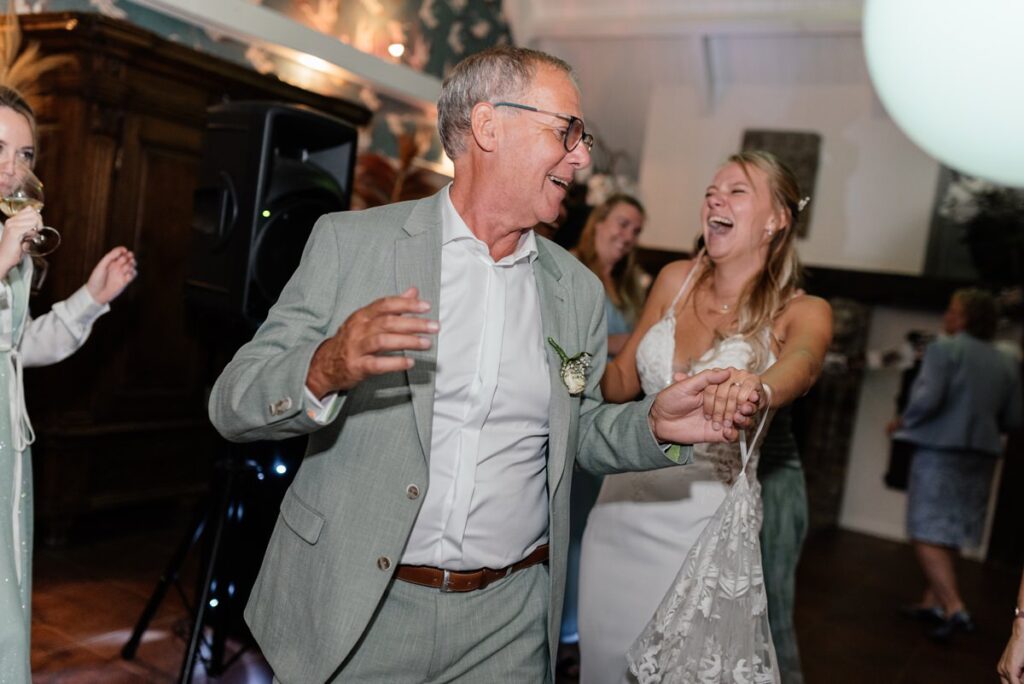 Trouwen bij Brasserie Oostgaag | Bruiloft Jurre & Saskia | Madelon Tijdink photography